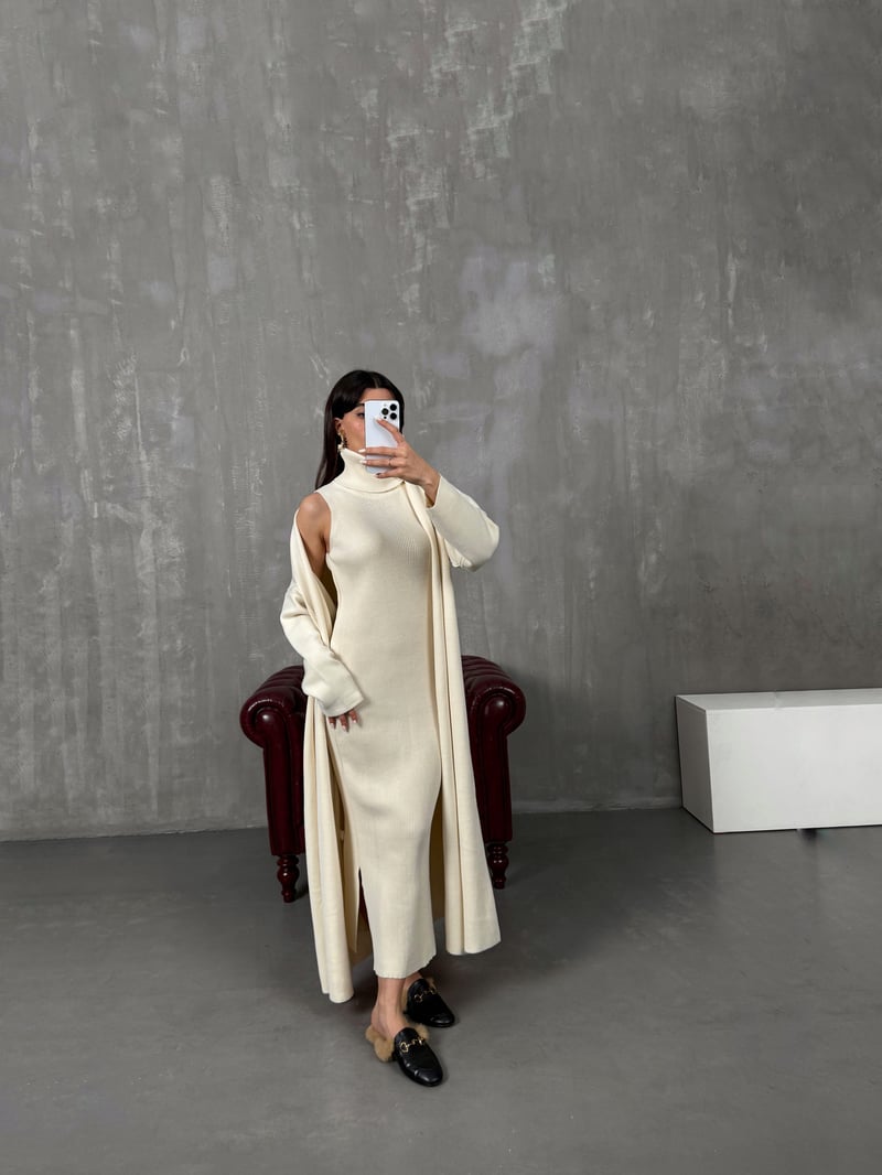 Sores Ekru Balıkçı Yaka Yandan Yırtmaçlı Elbise Triko Hırka İkili Takım