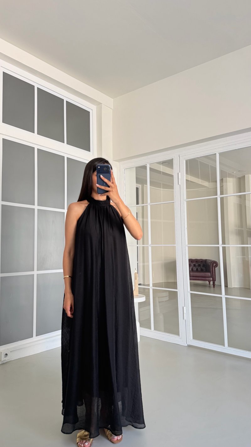Siyah Halter Yaka Dantel Detaylı Astarlı Elbise GAUS-01710