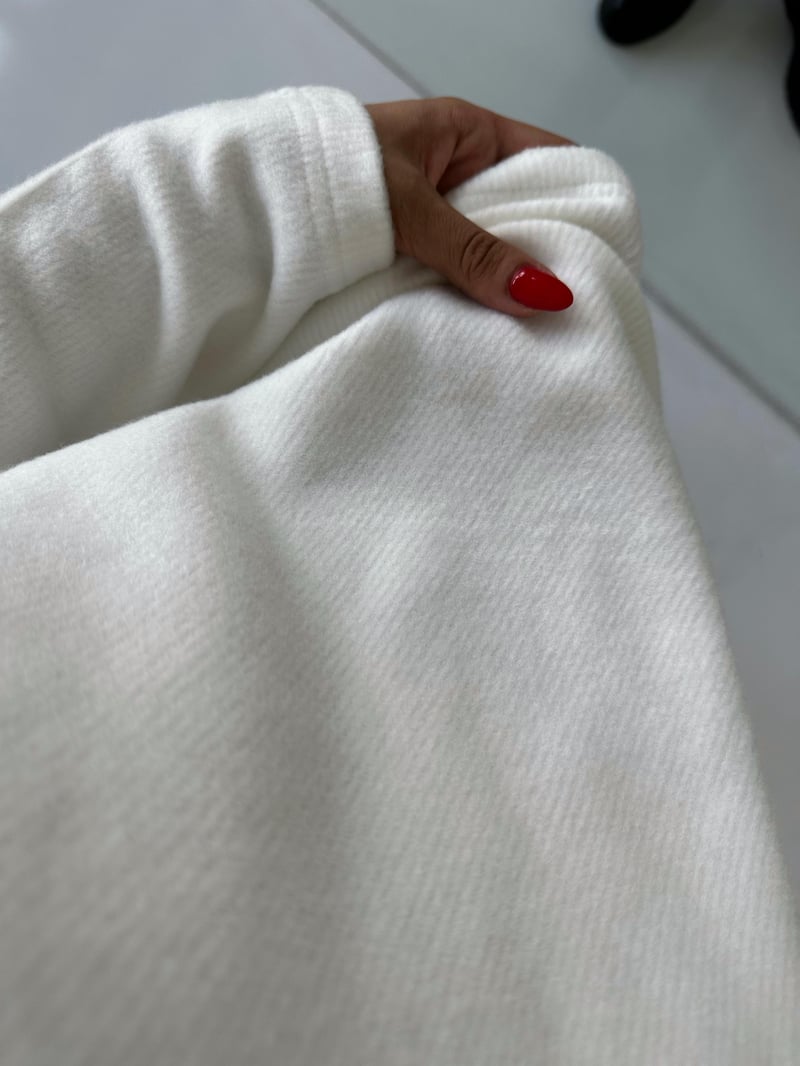 Ekru Yumuşak Dokulu Polo Yaka Sweat