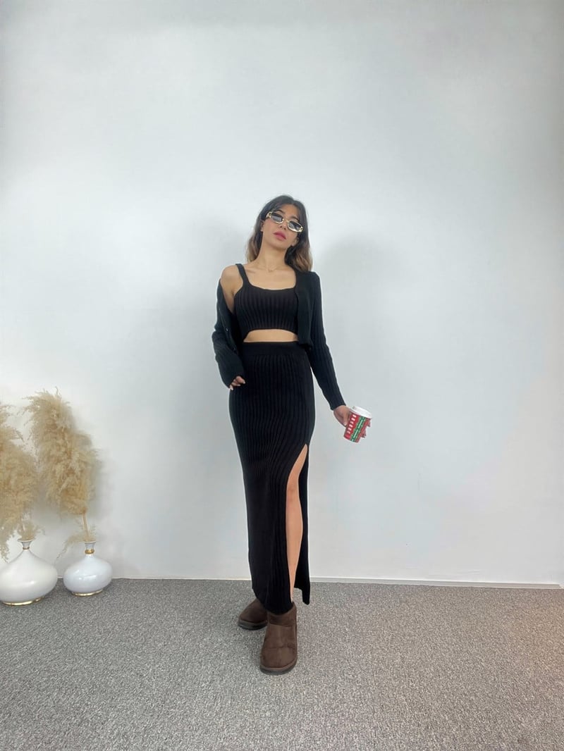 Ela Siyah Üçlü Triko Takım 
