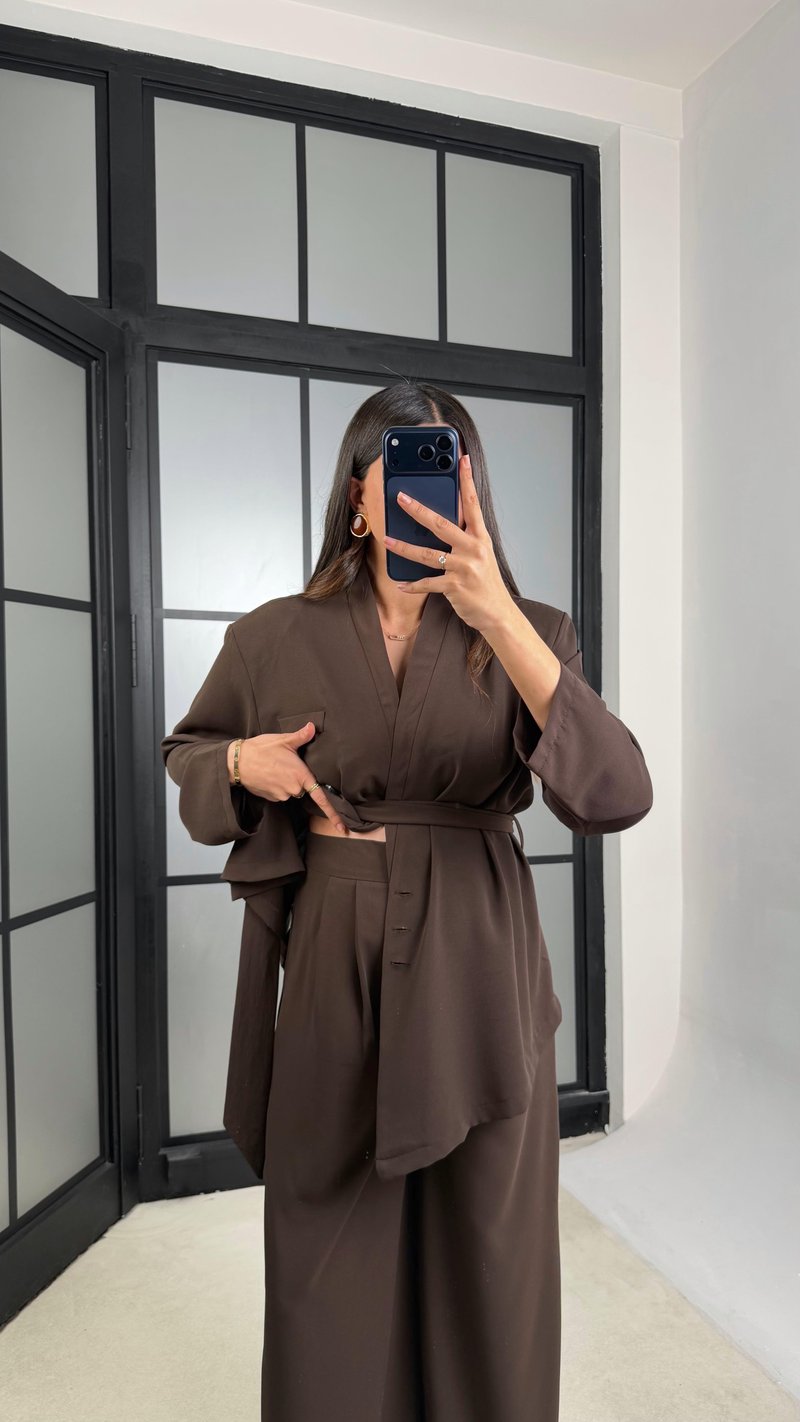 Acı Kahve Vatkalı Düğme Detaylı Belden Kuşaklı Ceket Beli Lastikli Pantolon Tencel Takım GAUS-01195