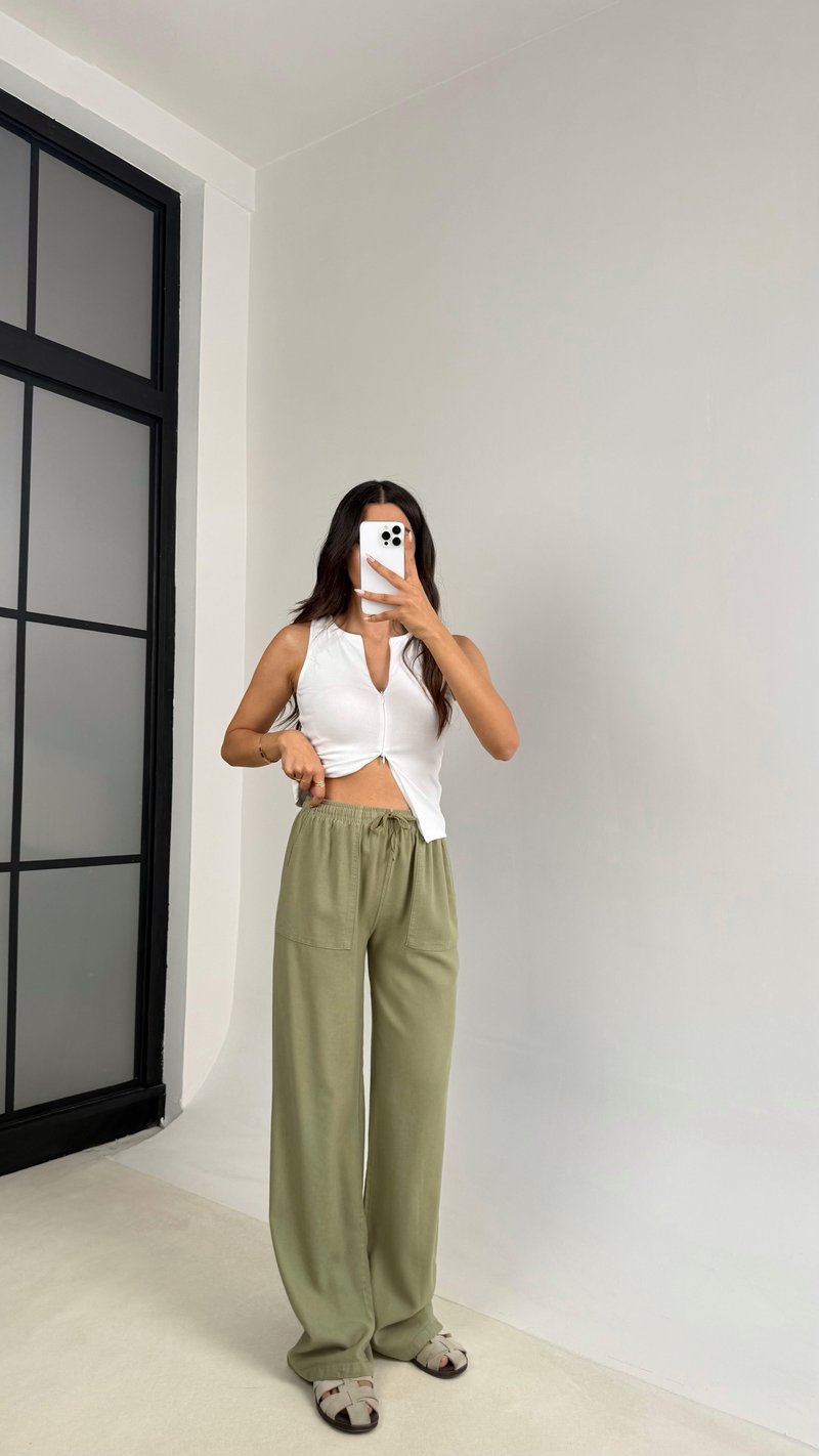 Yeşil Beli Lastikli Cep Detaylı Gabardin Pantolon GAUS-0082
