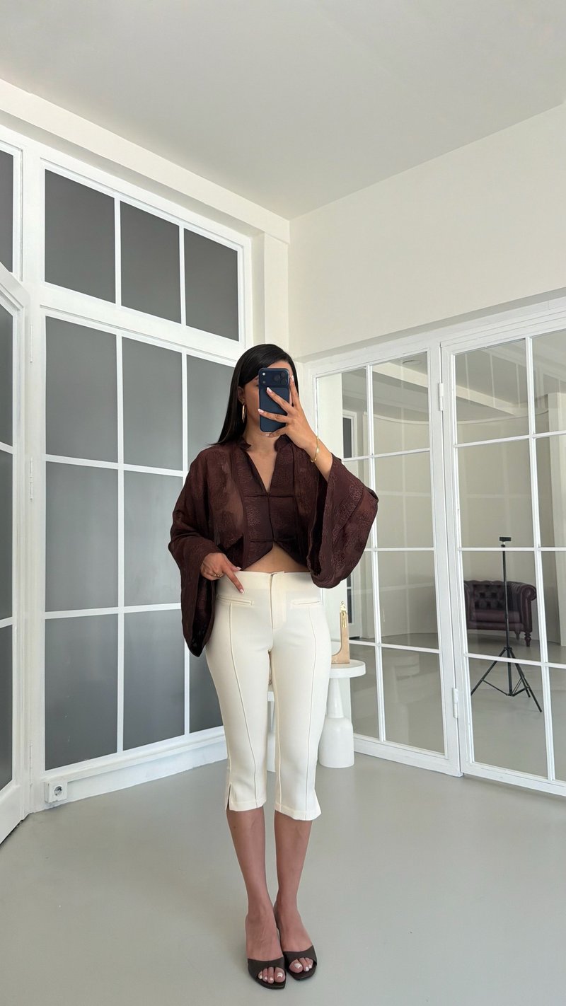 Krem Dikiş Detaylı Capri Pantolon GAUS-01722