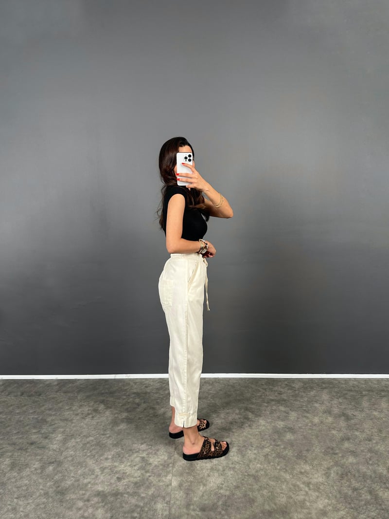 Rian Ekru Beli Lastikli Cepli Gabardin Pantolon