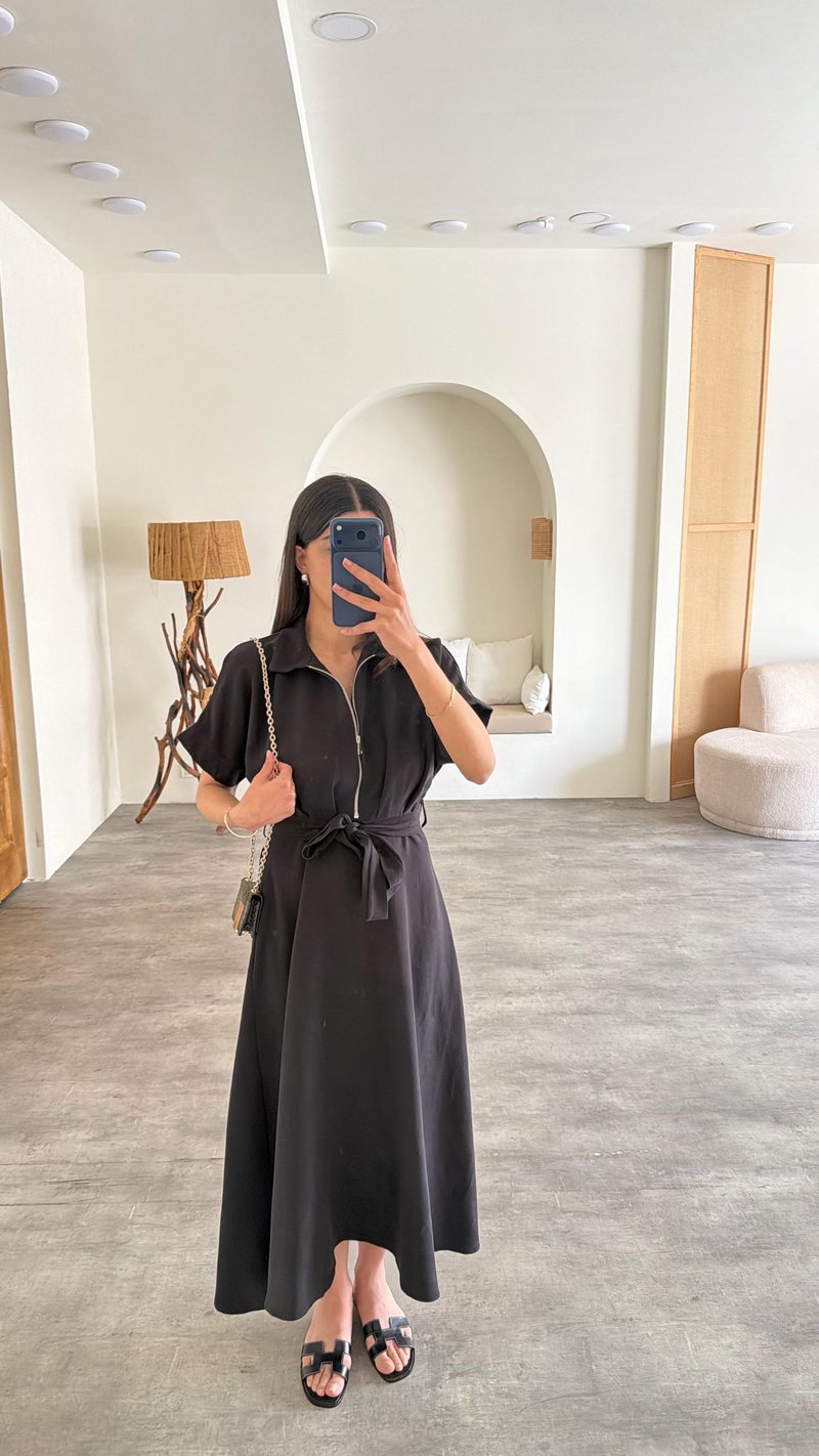 Siyah Polo Yaka Kuşaklı Tencel Kumaş Elbise GAUS-01429