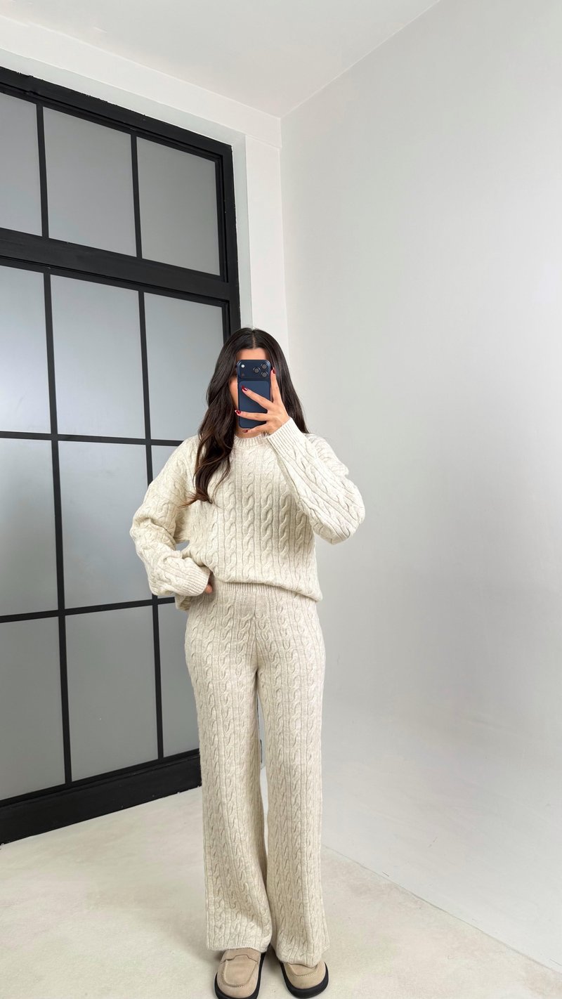 Taş Saç Örgülü Kazak Beli Lastikli Pantolon Triko Takım GAUS-00592