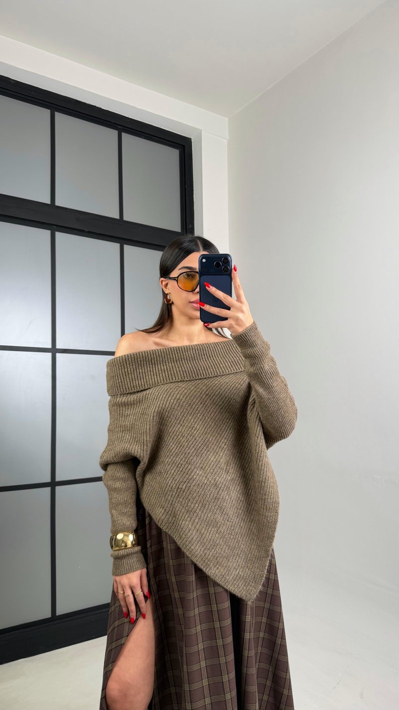 Kahve Balıkçı Yaka Asimetrik Kesim Kazak GAUS-01044