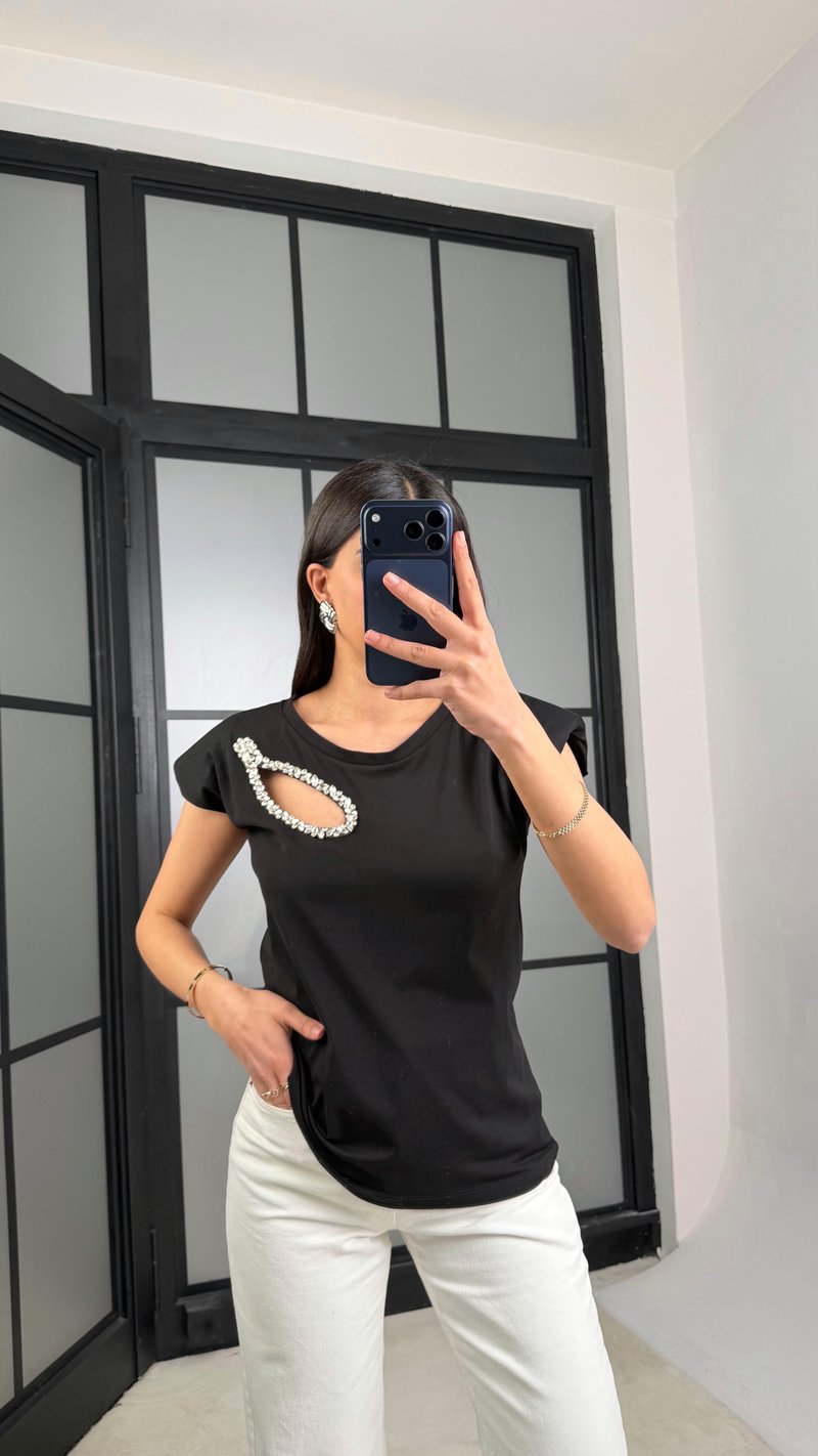 Siyah Vatkalı Taş Detaylı Muadil Bluz GAUS-01282