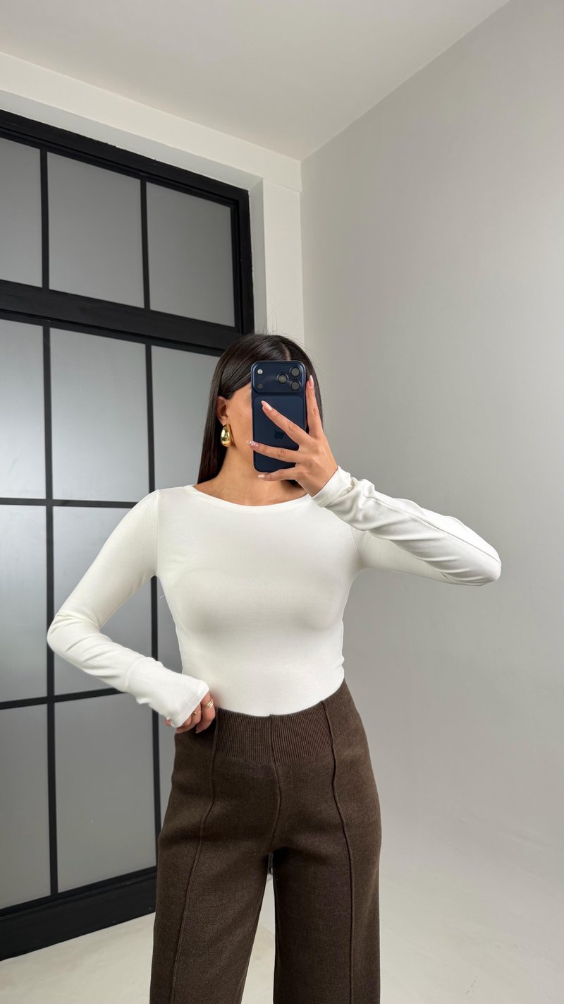 Ekru Kayık Yaka Basic Bluz GAUS-00881