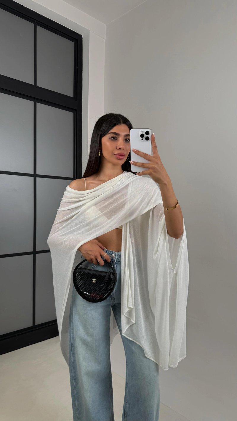 Beyaz Md Muadil Tasarım Triko Pelerin GAUS-01185