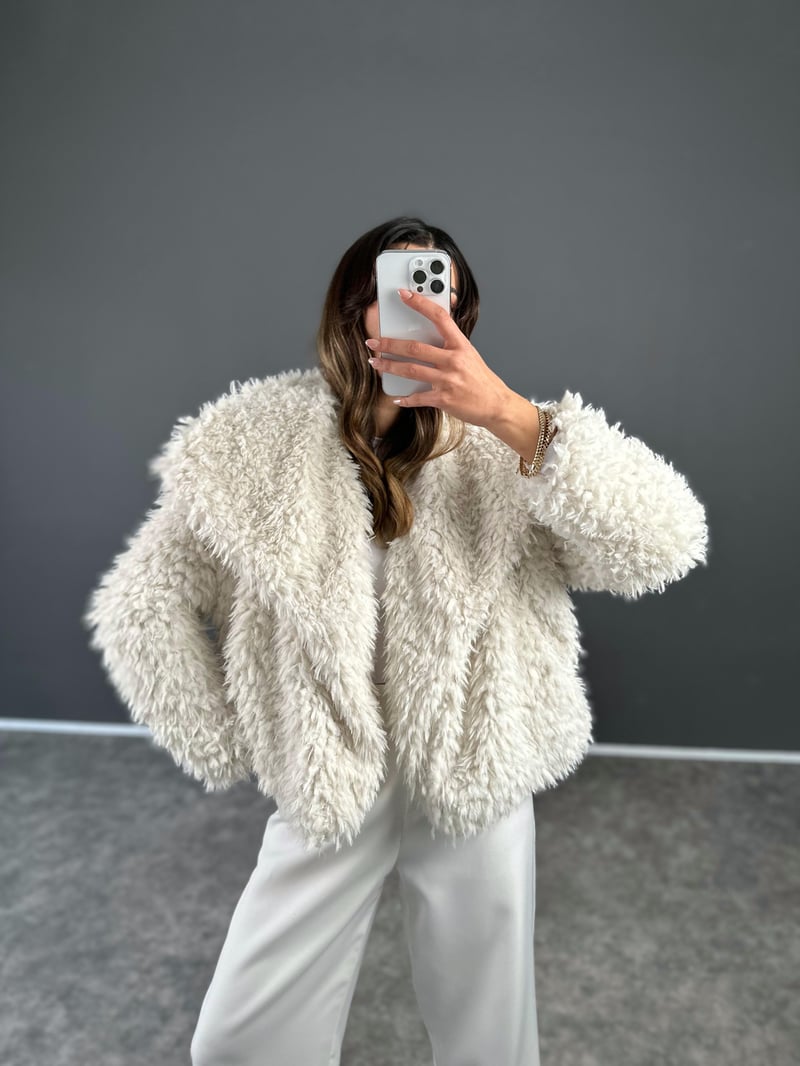 Otilia Ekru Kürk Peluş 