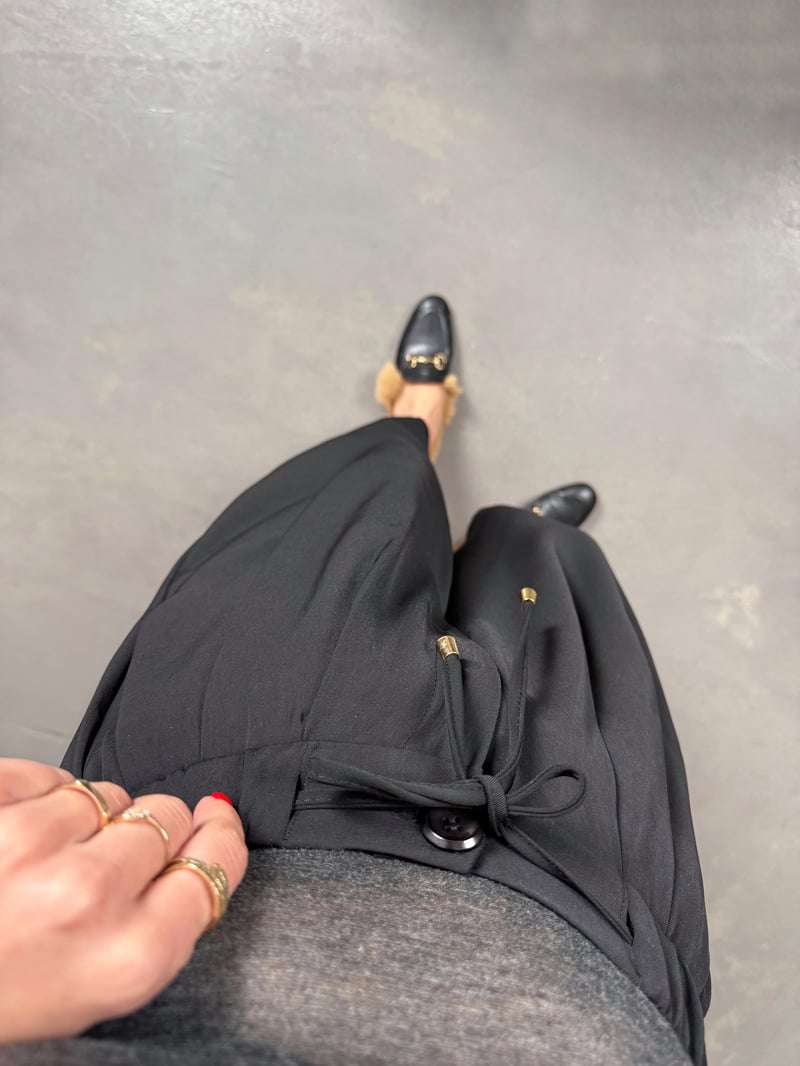 Dona Siyah İthal Kumaş Beli Lastikli Jogger Pantolon