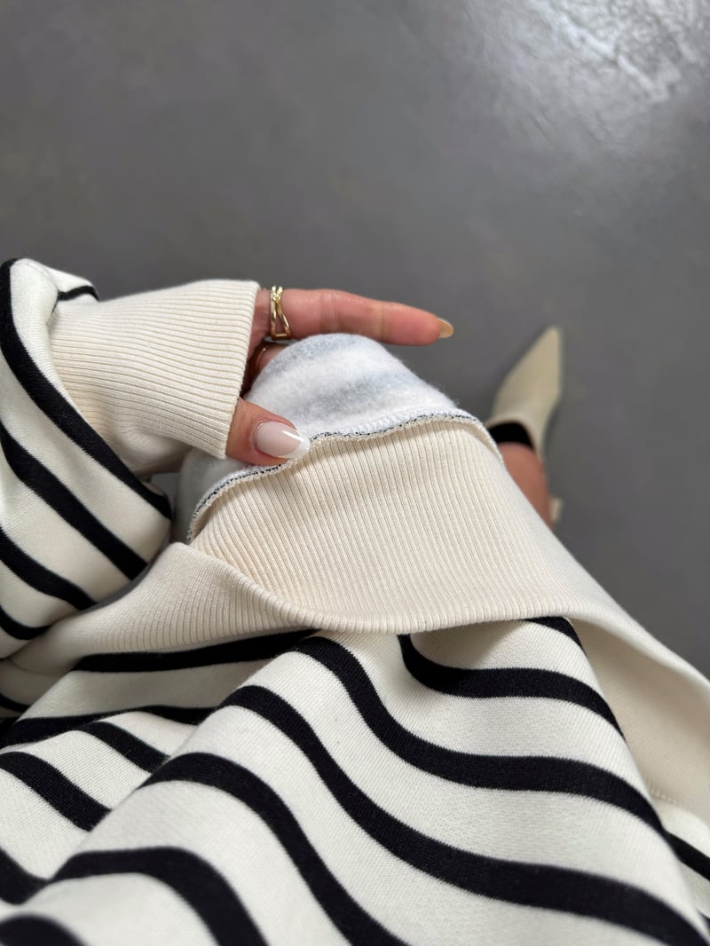 Felisya Siyah Çizgili Üç İplik Şardonlu Sweat