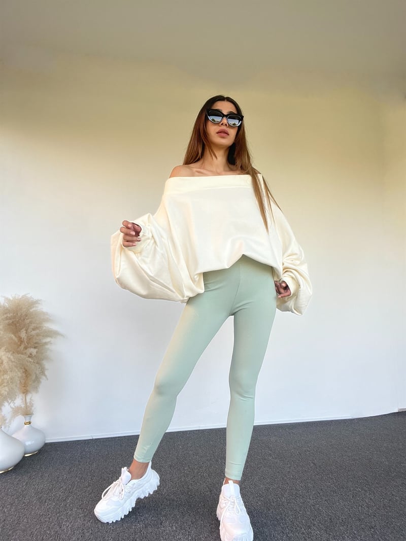 Omuz Dekolteli Yarasa Kol Oversize Ekru Sweat
