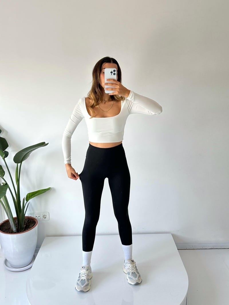 Oys Siyah Şardonlu Tayt