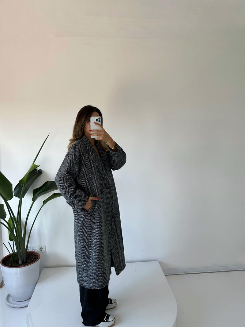 Premium Siyah Balık Sırtı Oversize Kaban