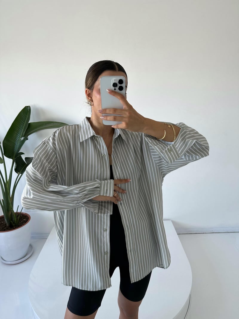 RYN Premium Gri Çizgili Oversize Gömlek 
