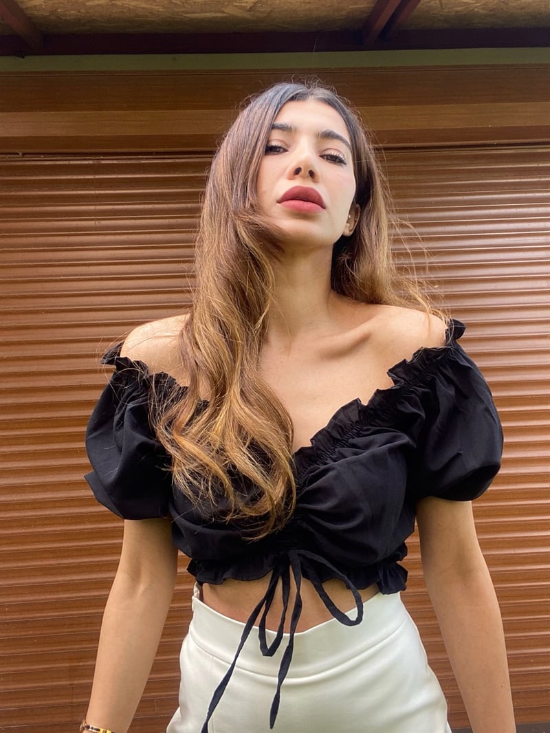 Siyah Drapeli Balon Kol Crop