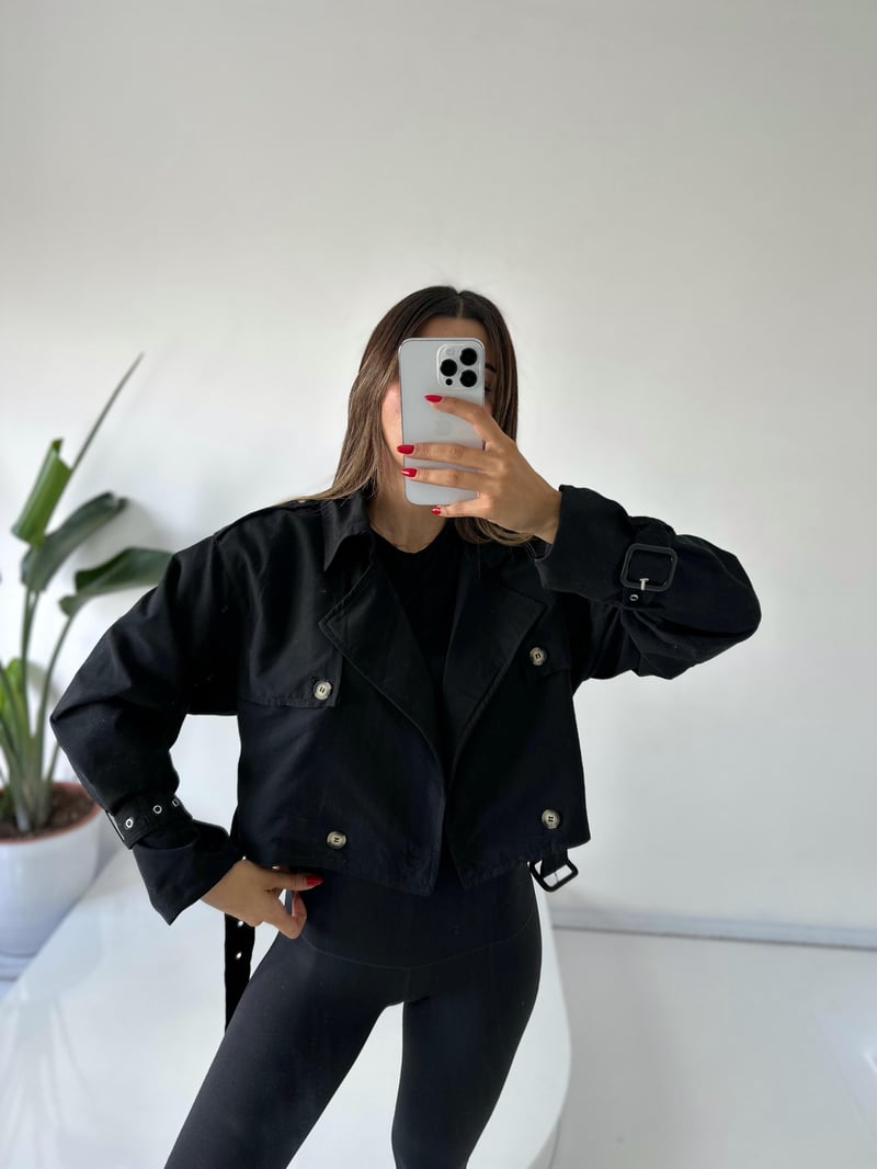 Siyah Kısa Astarlı Trençkot