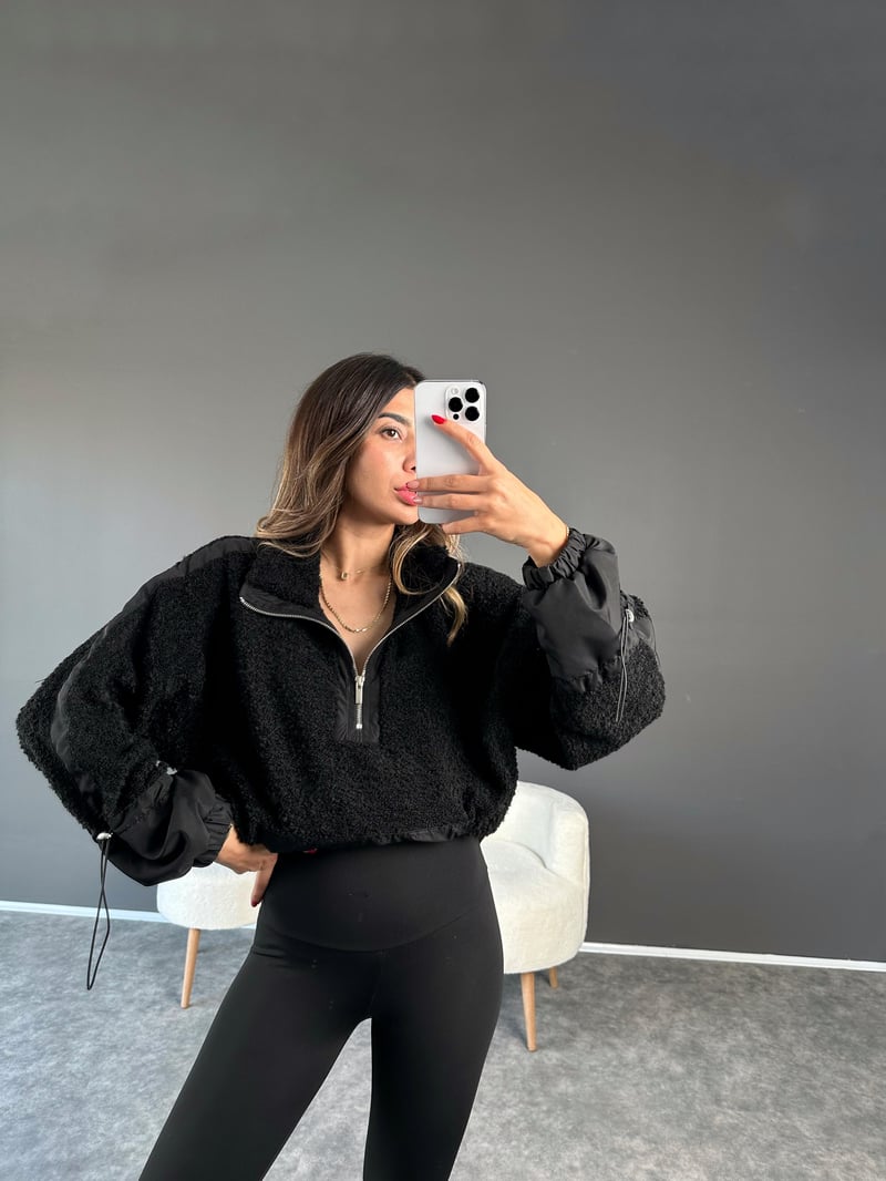 Siyah Tasarım Peluş Sweatshirt