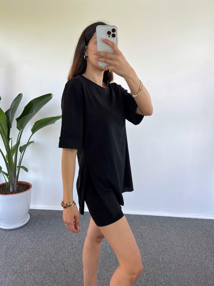 Siyah Yırtmaçlı Oversize Tshirt