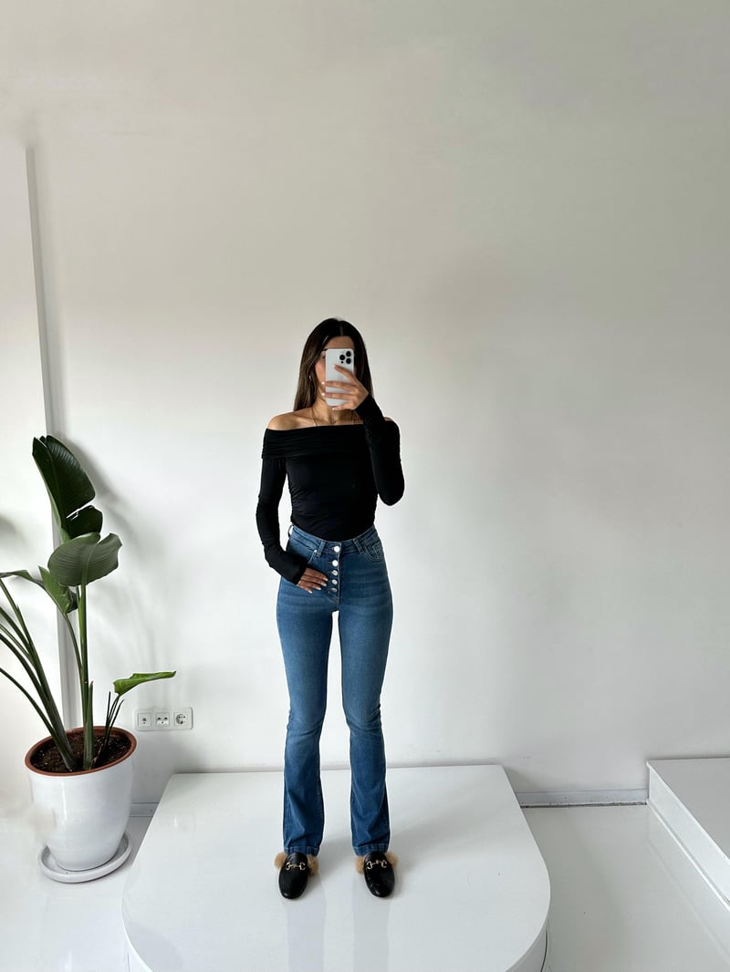 Tamina Düğmeli İspanyol Jean 