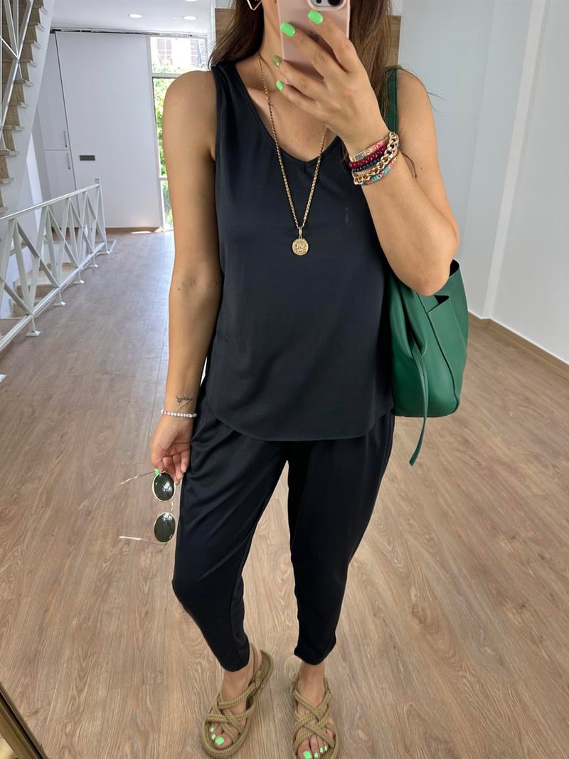 %100 Modal V Yaka Basic Tişört Siyah 