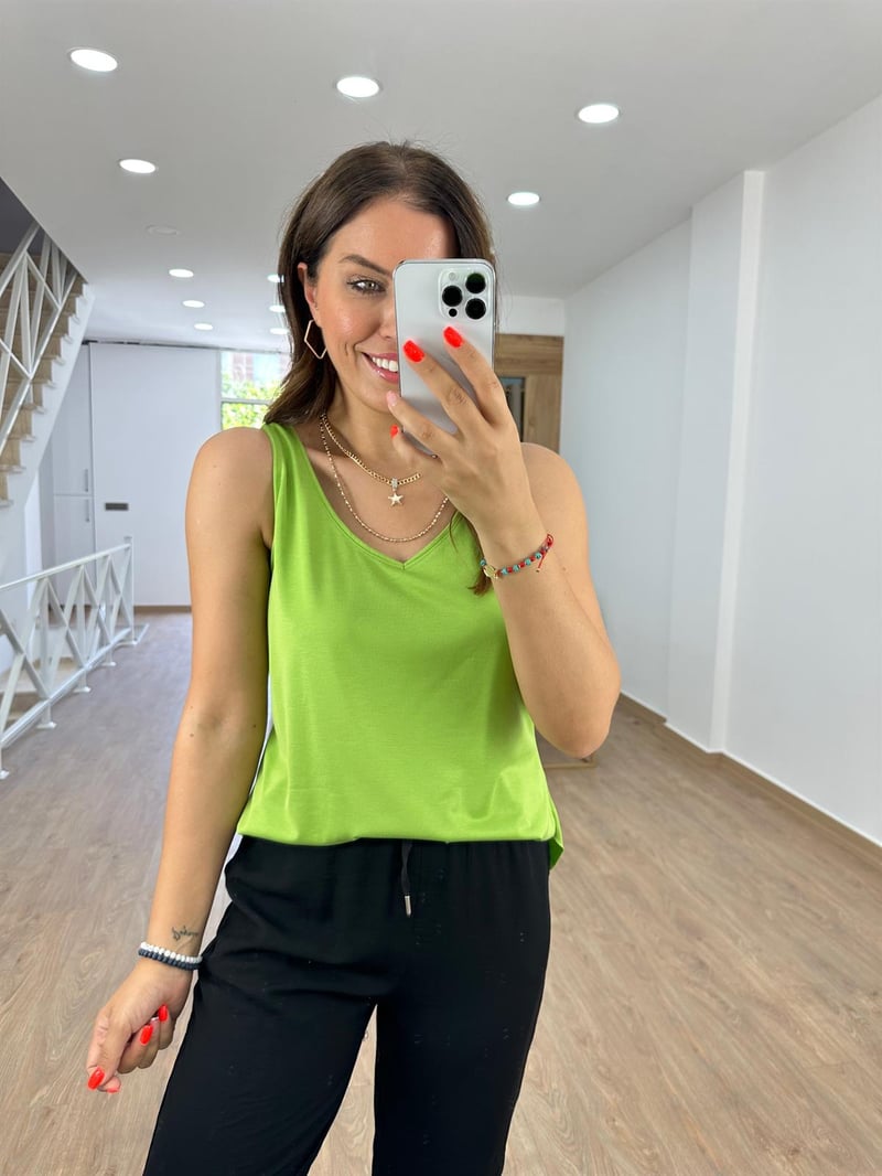 %100 Modal V Yaka Basic Tişort Yeşil