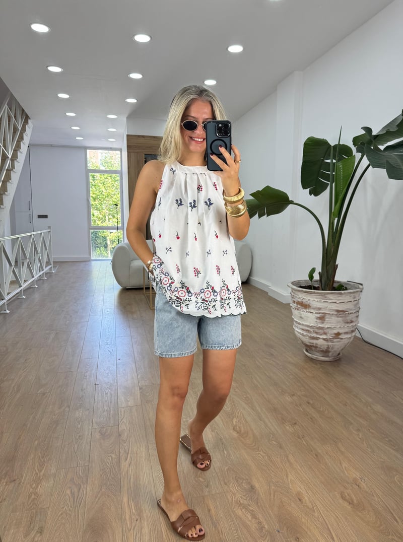 %100 Pamuk Nakışlı Bluz