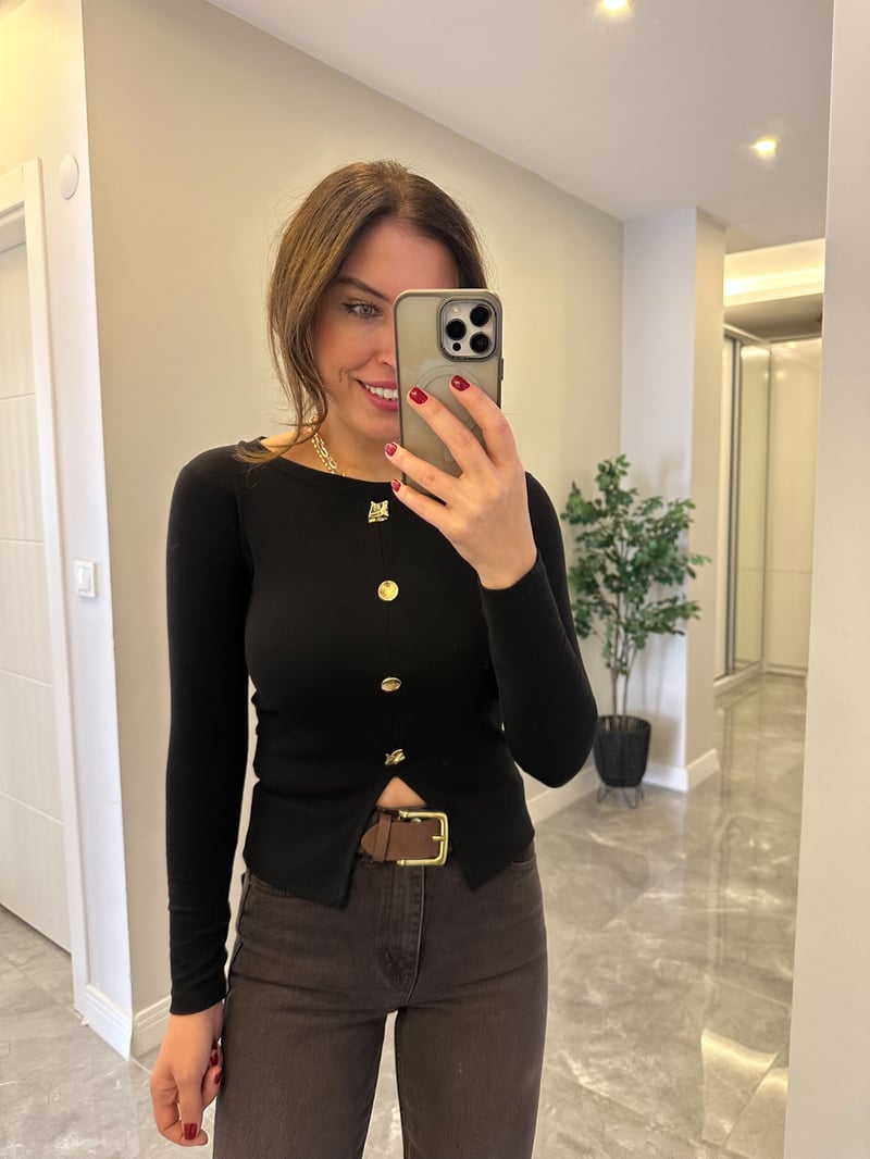 4 Düğmeli Basic Bluz - Siyah