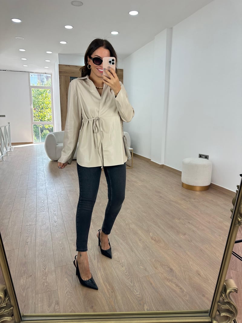 Bağlamalı Deri Gömlek