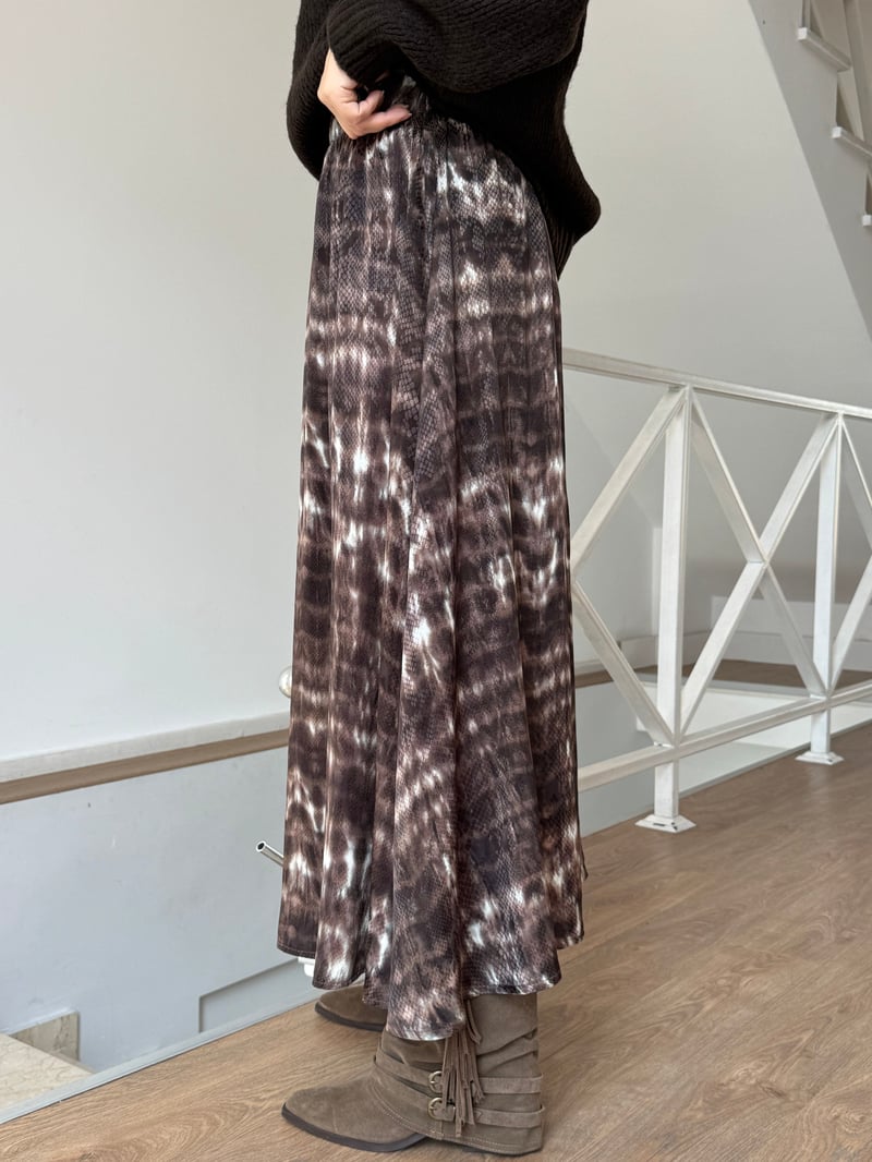 Beli Lastikli Batik Desenli Saten Etek 