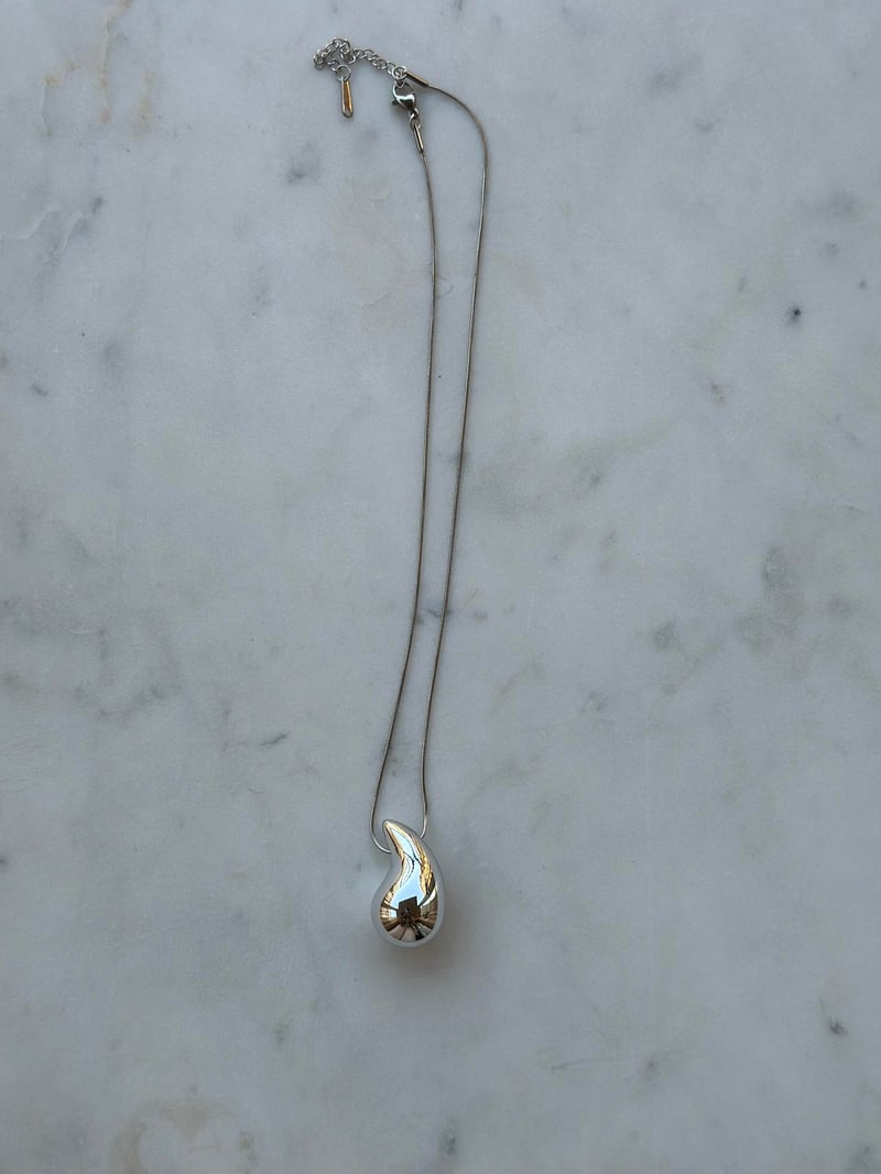 Çelik Silver Damla Tasarım Kolye 