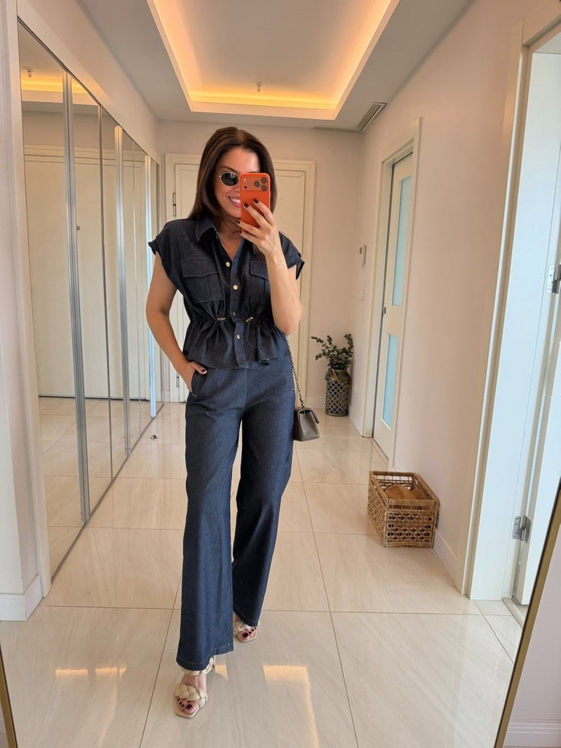 Arka Beli Lastikli Bol Paça Denim Pantolon