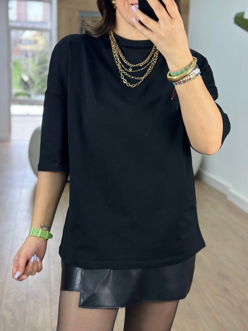 Dik Yaka Basic Salaş Tişört-Siyah