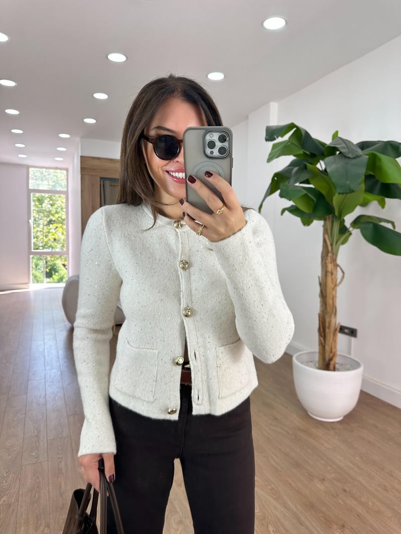 Dilvin Bisiklet Yaka Pullu Simli Düğmeli Triko Hırka - Ekru