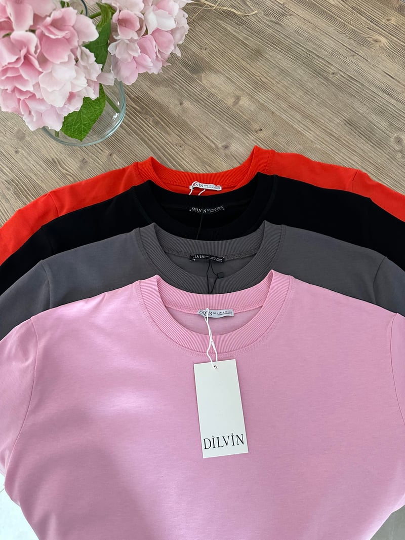 Dilvin Dekoratif Yaka Premium Basic Tişört-Siyah