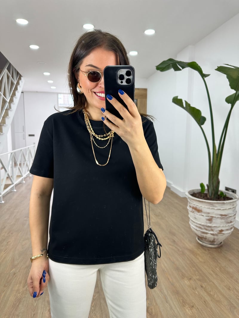 Dilvin Dekoratif Yaka Premium Basic Tişört-Siyah