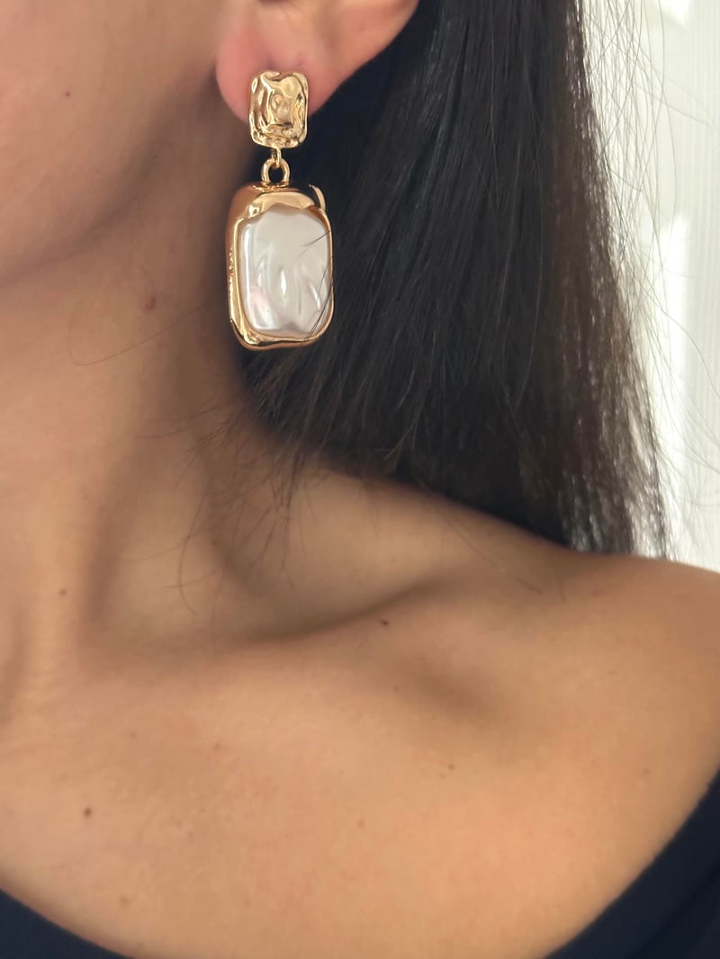 Gold Plaka Kare İnci Detay Küpe 4 cm