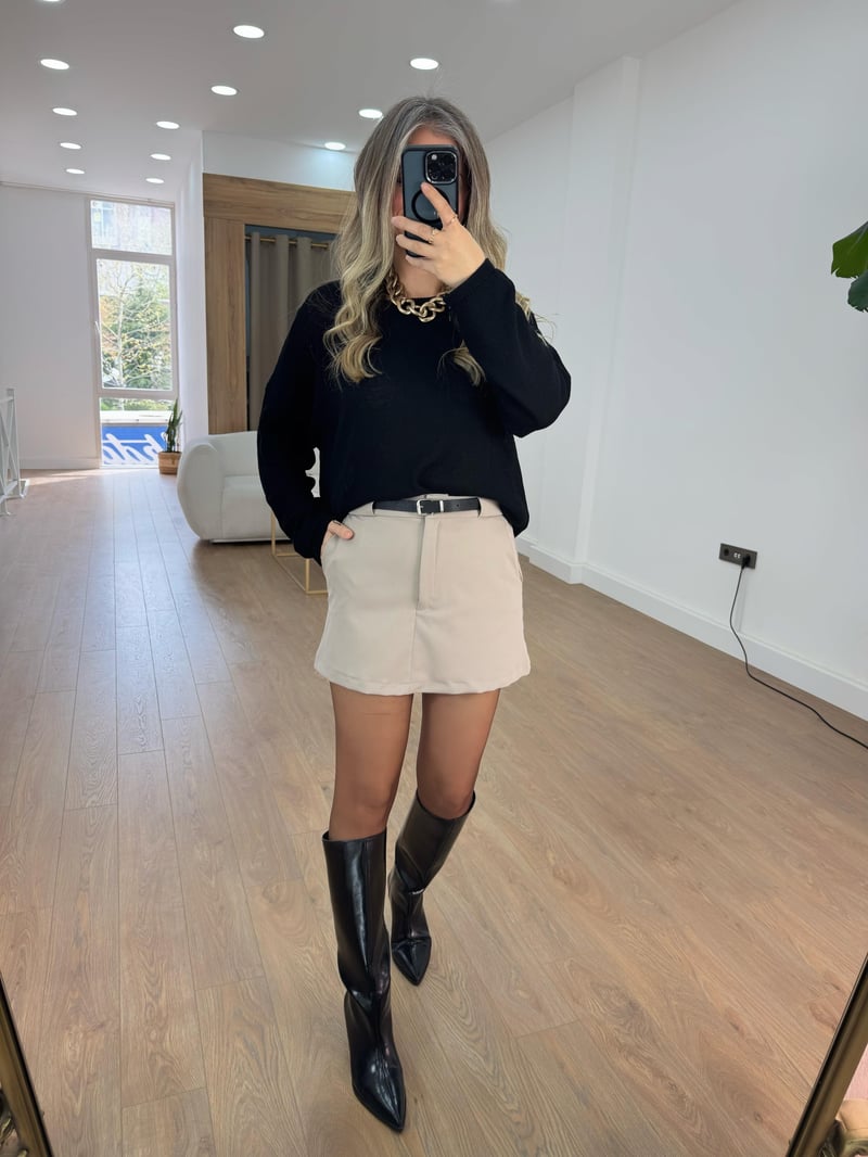 Kemerli İçi Şortlu Mini Etek - Taş