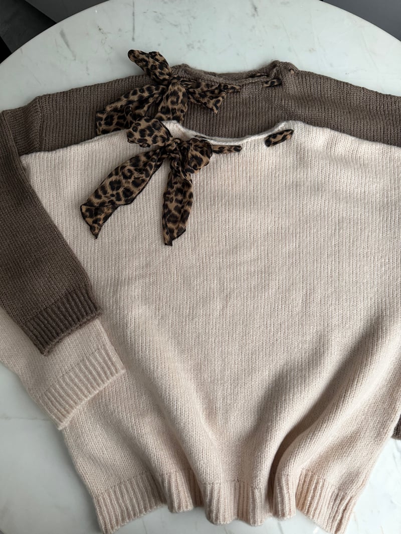 Leopar Fularlı Kazak - Krem