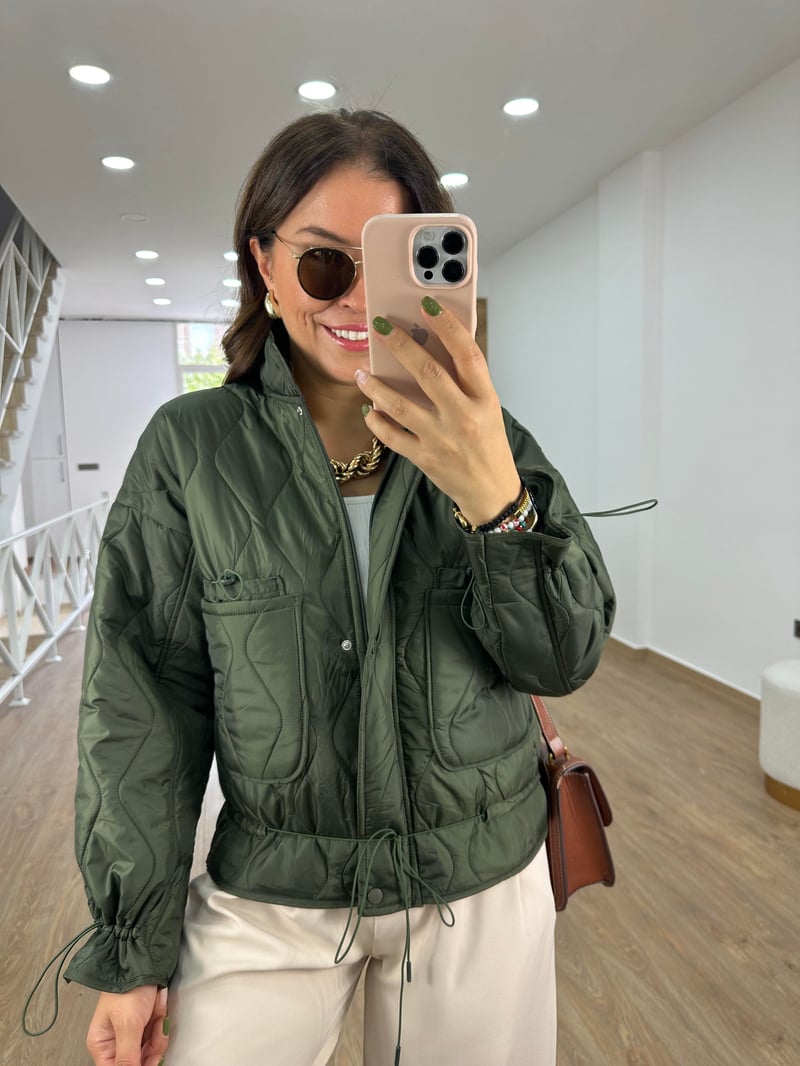 Marka Model Kapitone Mont-Haki