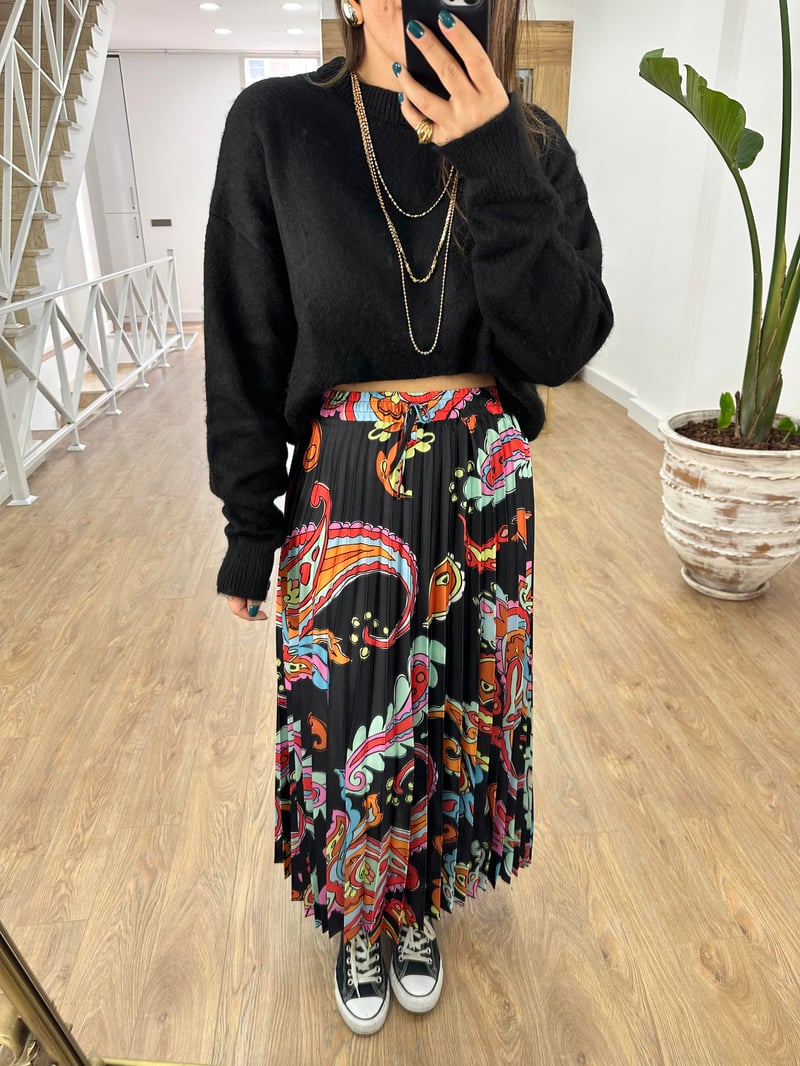 Marka Model Renkli Piliseli Etek