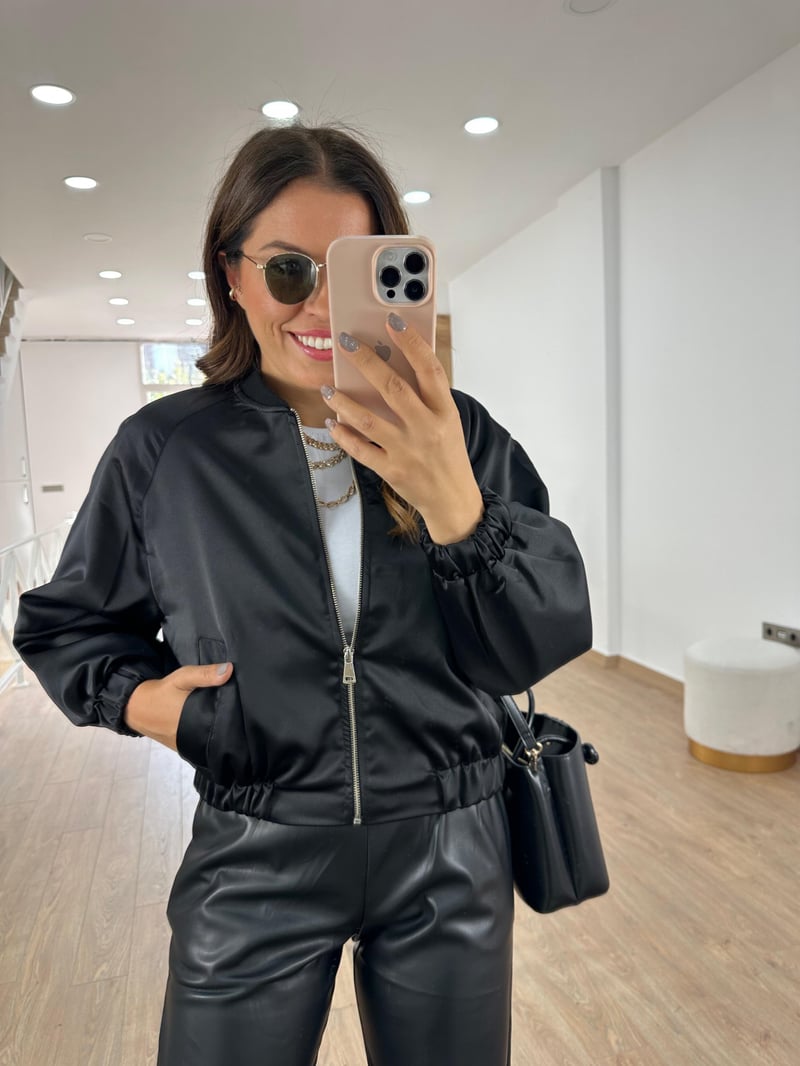 Marka Model Zebra Astarlı Bomber Ceket- Siyah