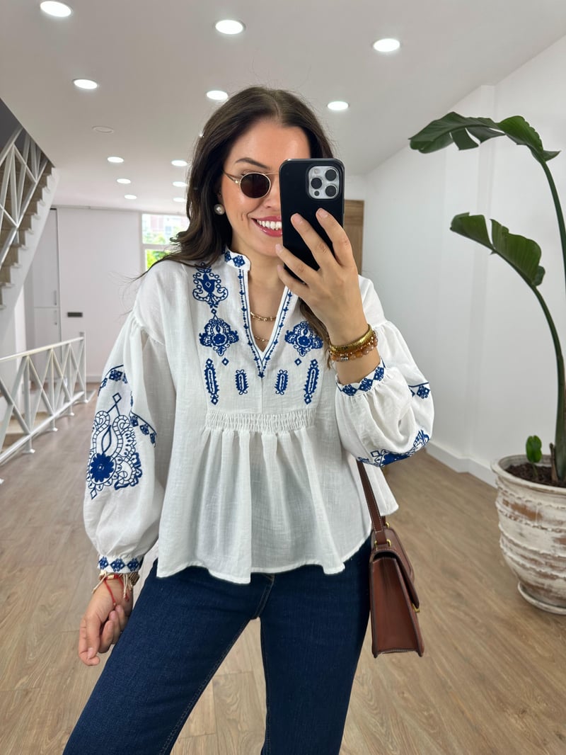 Mavi Nakışlı Pamuk Keten Bluz