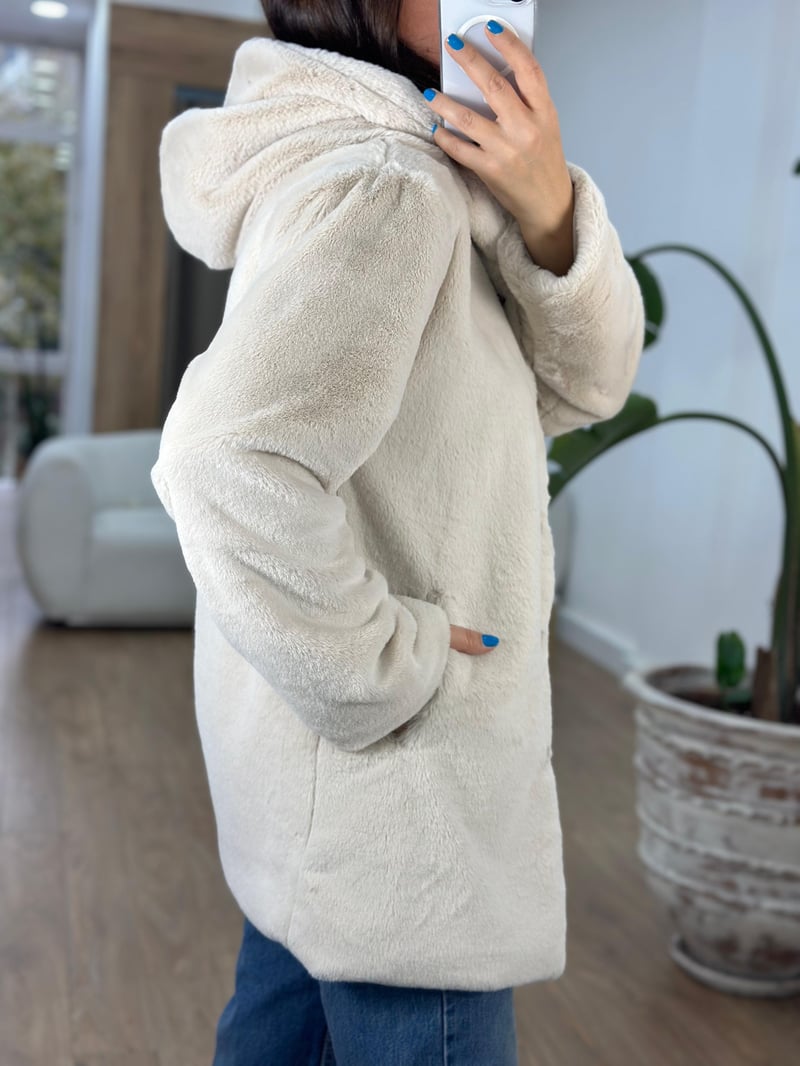 Önü Çıtçıtlı Kapüşonlu Peluş Kürk-Taş