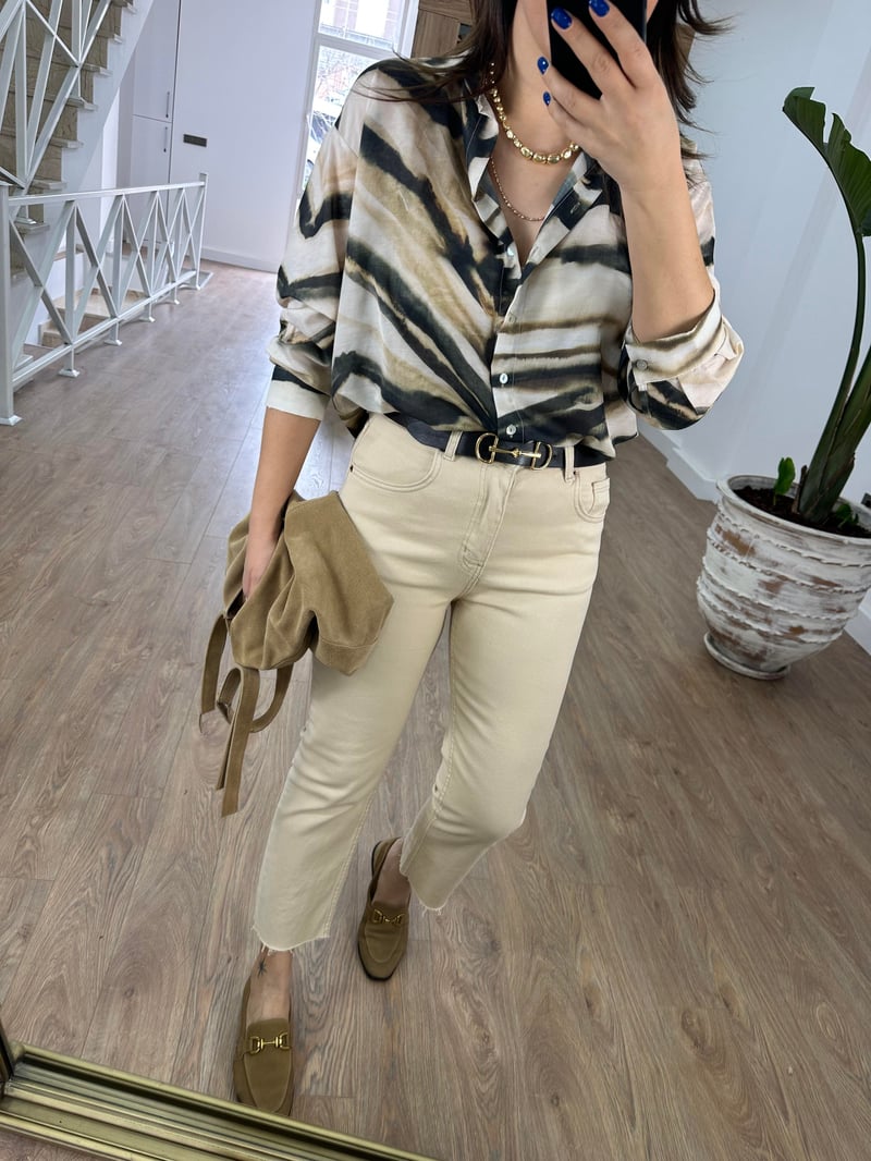 Paçası Kesik Boyfıt Jean-Ekru