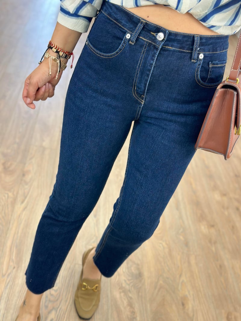 Paçası Kesik Boyfıt Jean-Lacivert