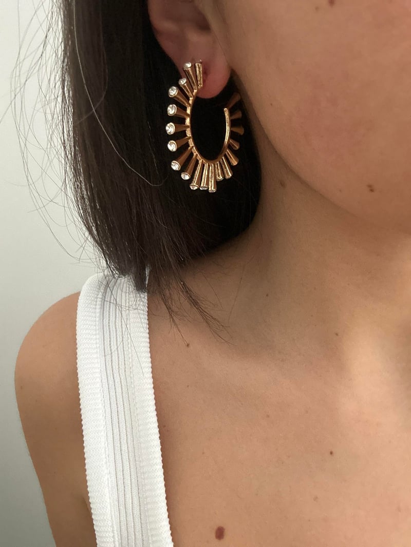 Taşlı Çubuklu Halka Gold Küpe 4cm
