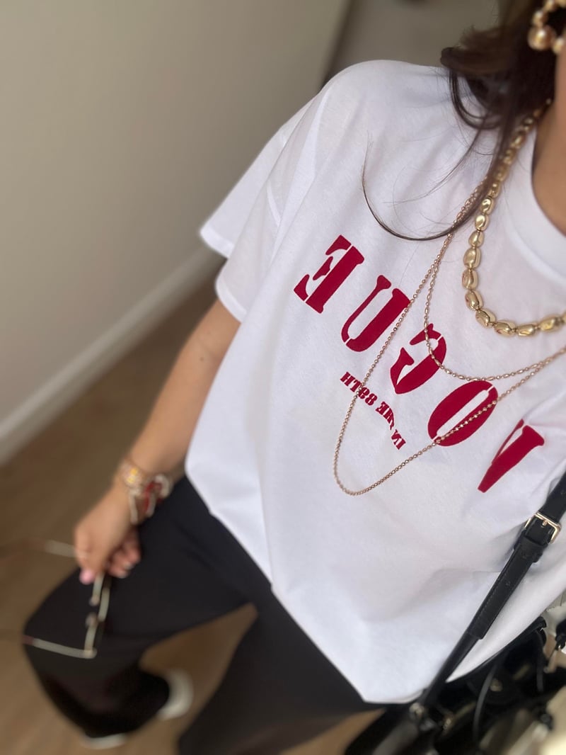 Vogue Baskılı Tişört